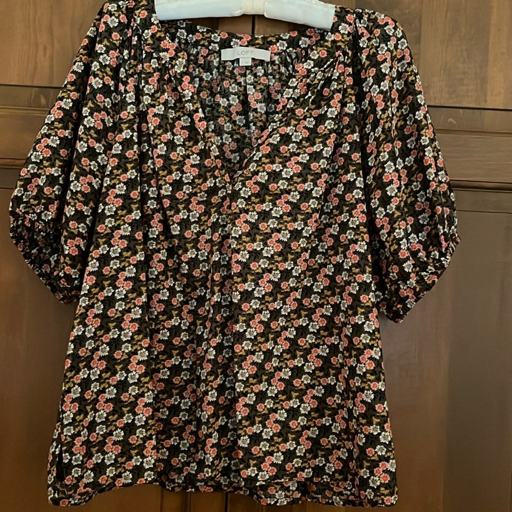 Olive Green V-neck blouse with puff sleeves from Loft